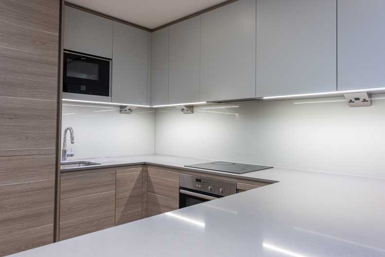 2 bedrooms apartments/flats to sale in Beaufort Square, Colindale, London-image 3
