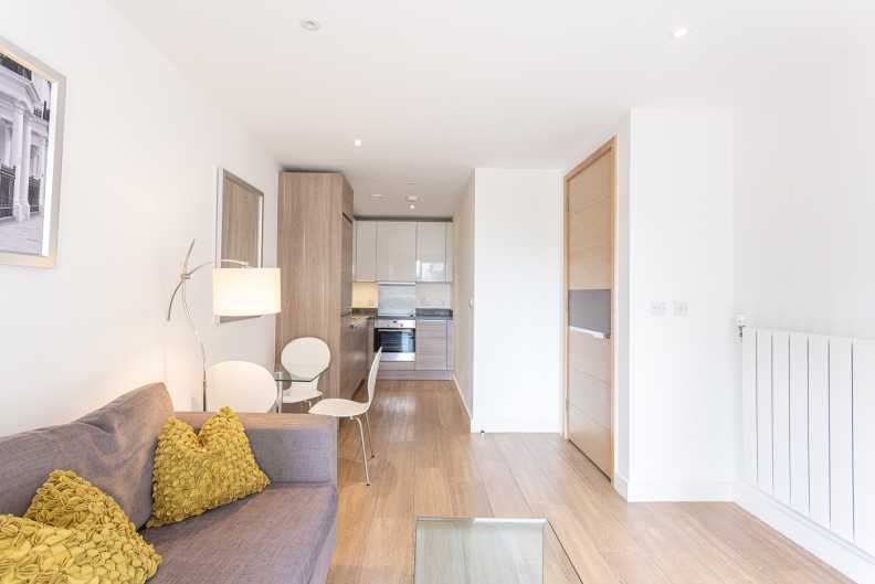 1 bedroom apartments/flats to sale in Seafarer Way, Surrey Quays-image 5