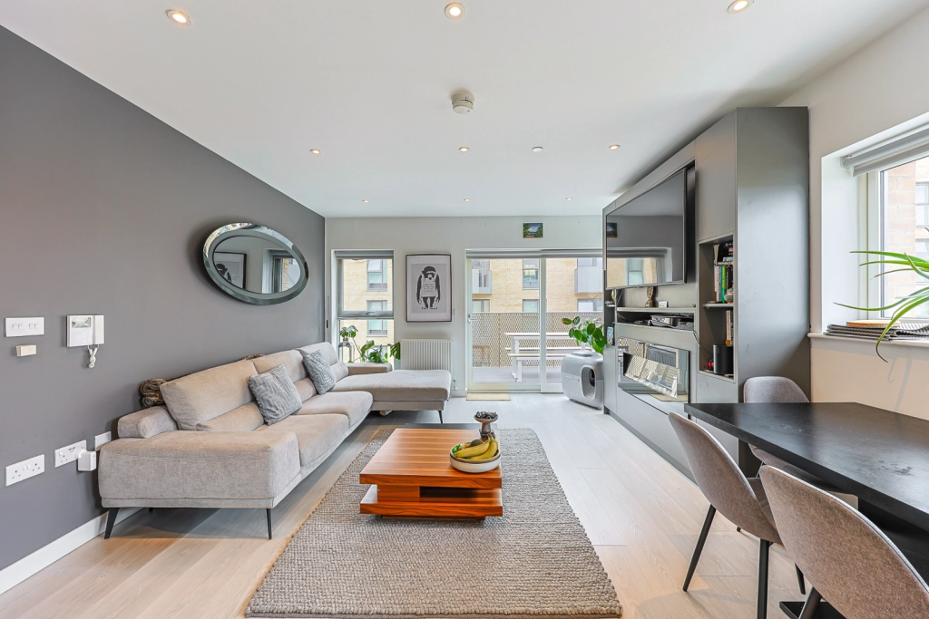 2 bedrooms apartments/flats for sale in Perryfield Way, Hendon Waterside - NW9 view 3