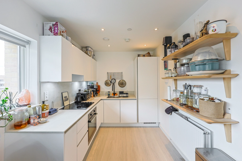 2 bedrooms apartments/flats for sale in Perryfield Way, Hendon Waterside - NW9 view 9