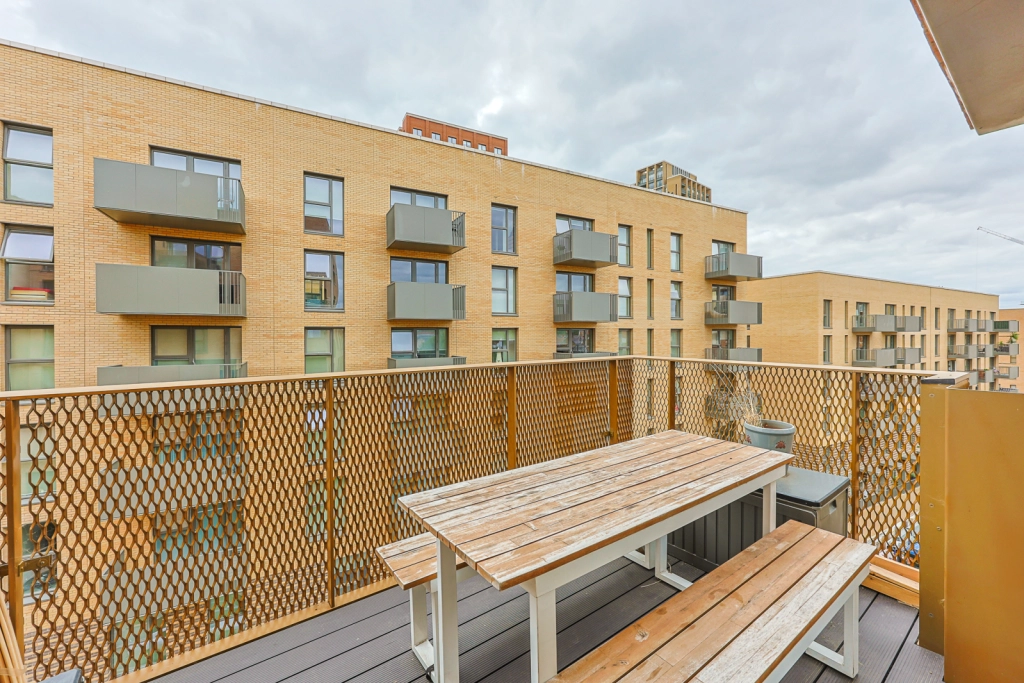 2 bedrooms apartments/flats for sale in Perryfield Way, Hendon Waterside - NW9 view 14