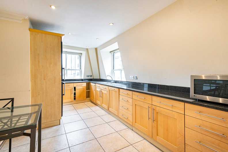 3 bedrooms apartments/flats to sale in Whitehall, St James-image 7