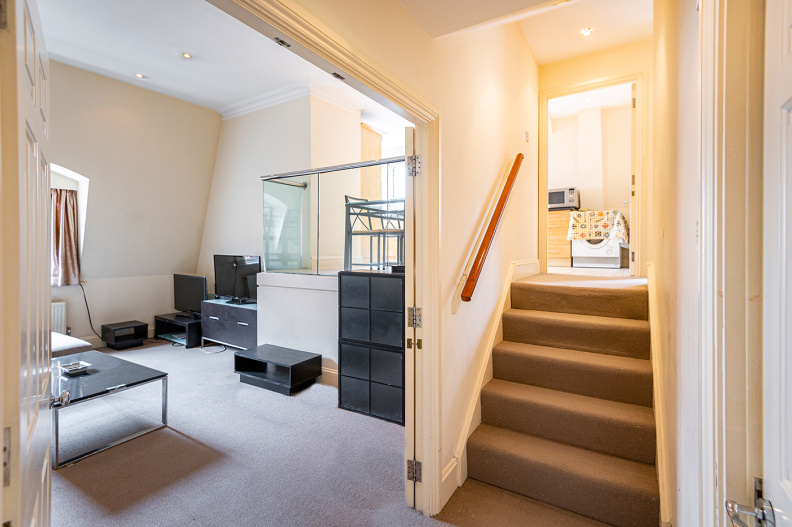 3 bedrooms apartments/flats to sale in Whitehall, St James-image 4
