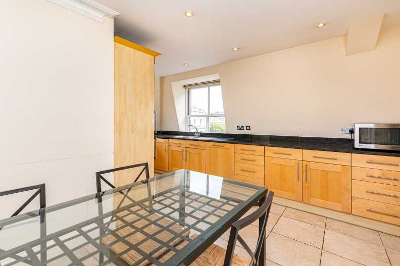 3 bedrooms apartments/flats to sale in Whitehall, St James-image 9