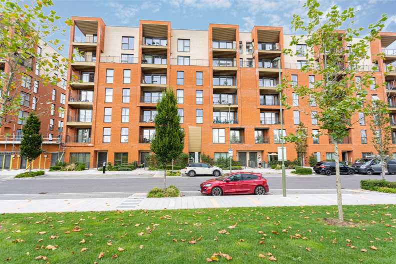 2 bedrooms apartments/flats to sale in Lismore Boulevard, Colindale, London-image 4