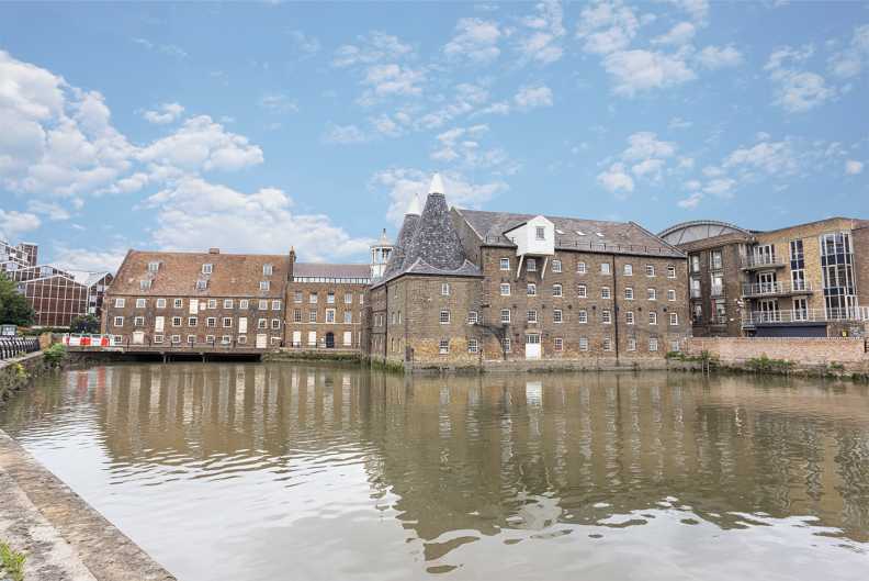 2 bedrooms apartments/flats to sale in Gillender Street, Bow Creek-image 8