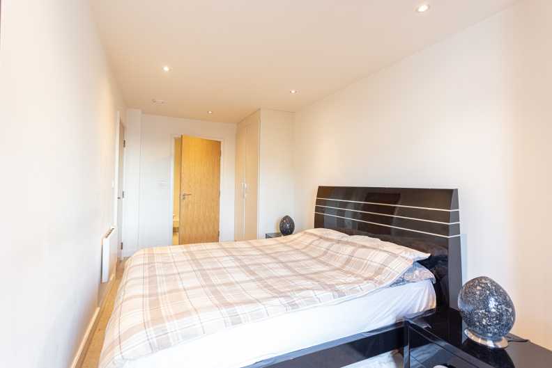 3 bedrooms apartments/flats to sale in Eldon House, 52 Aerodrome Road, Beaufort Park-image 10