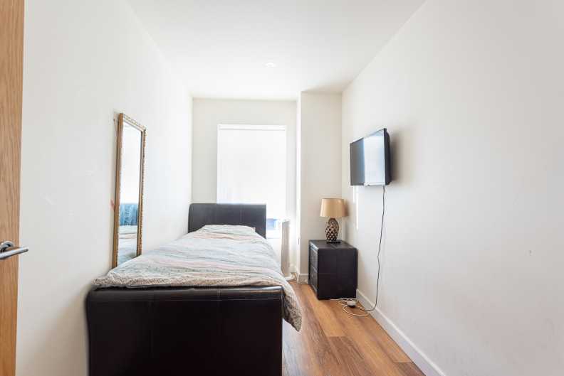 3 bedrooms apartments/flats to sale in Eldon House, 52 Aerodrome Road, Beaufort Park-image 7