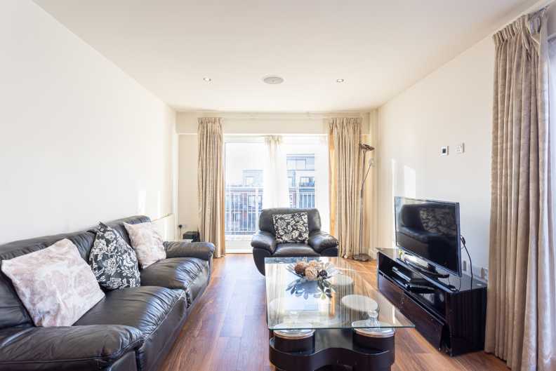 3 bedrooms apartments/flats to sale in Eldon House, 52 Aerodrome Road, Beaufort Park-image 13