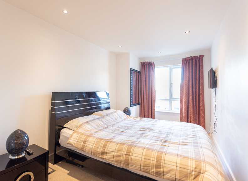 3 bedrooms apartments/flats to sale in Eldon House, 52 Aerodrome Road, Beaufort Park-image 3