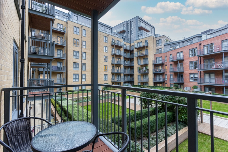 2 bedrooms apartments/flats to sale in Beaufort Square, Beaufort Park, Colindale-image 8