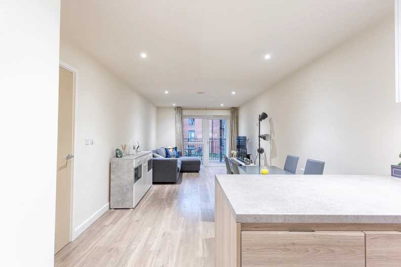 2 bedrooms apartments/flats to sale in Beaufort Square, Beaufort Park, Colindale-image 1