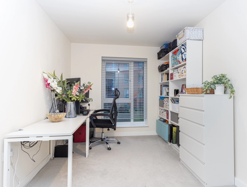 2 bedrooms apartments/flats to sale in Beaufort Square, Beaufort Park, Colindale-image 6
