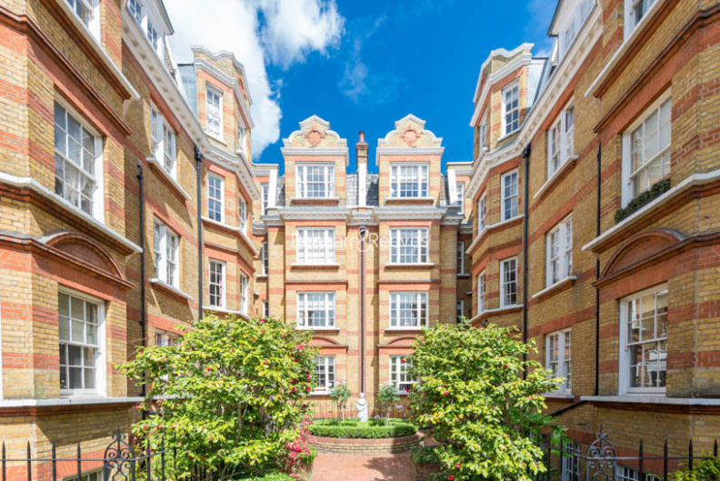 3 bedrooms apartments/flats to sale in Pitt Street, Kensington, London-image 8