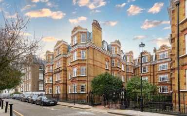 Pitt Street, Kensington, London - W8 view 15