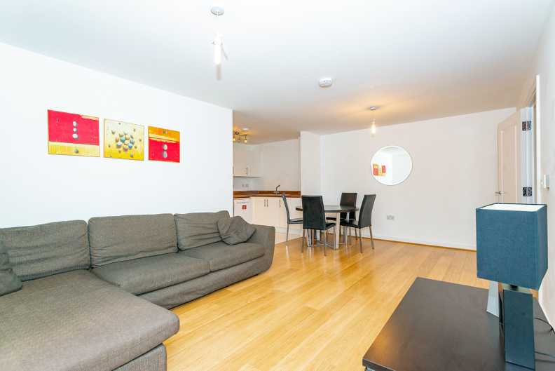 3 bedrooms apartments/flats to sale in Annabel Close, Poplar, London-image 2