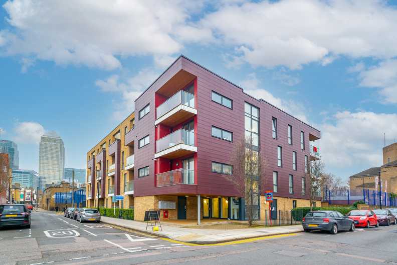3 bedrooms apartments/flats to sale in Annabel Close, Poplar, London-image 1