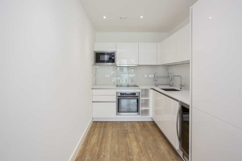 1 bedroom apartments/flats to sale in Cable Walk, Greenwich, London-image 7
