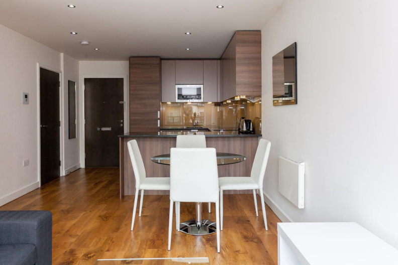 Studio apartments/flats to sale in Commander Avenue, Colindale, London-image 1