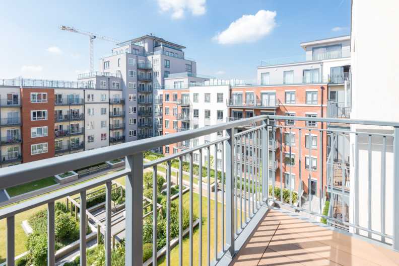 Studio apartments/flats to sale in Commander Avenue, Colindale, London-image 8