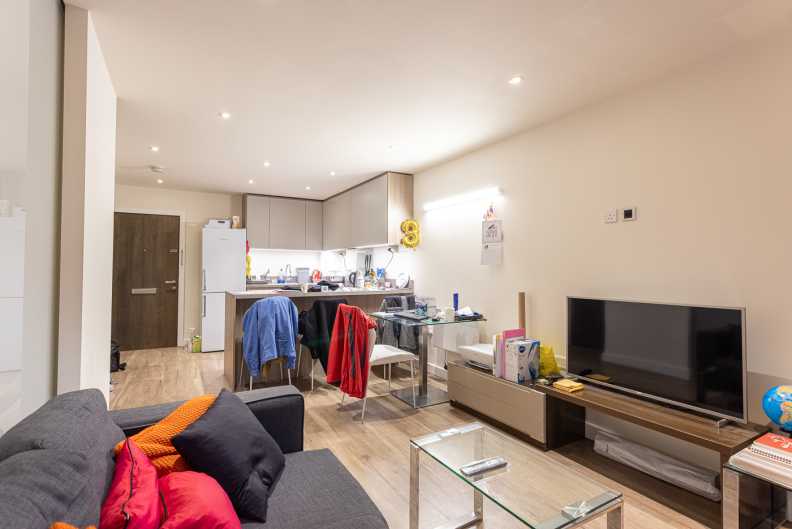 1 bedroom apartments/flats to sale in Beaufort Square, London-image 15
