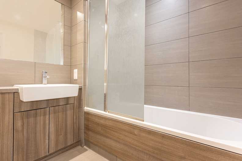 1 bedroom apartments/flats to sale in Beaufort Square, London-image 21