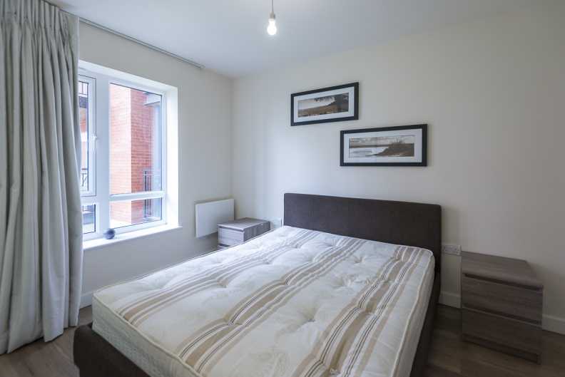 1 bedroom apartments/flats to sale in Beaufort Square, Beaufort, Colindale-image 6