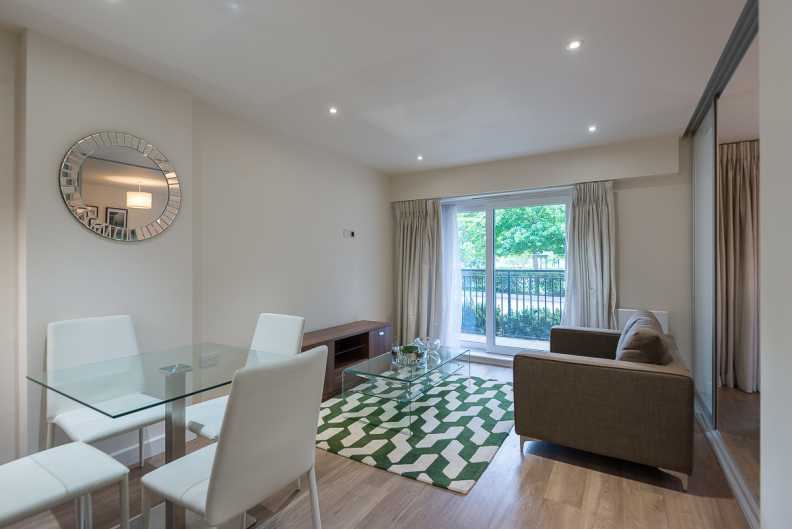 1 bedroom apartments/flats to sale in Beaufort Square, Colindale, London-image 10
