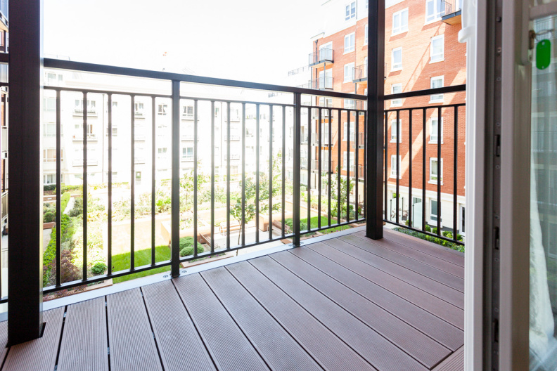 1 bedroom apartments/flats to sale in Beaufort Square, Colindale, London-image 2