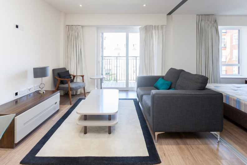 1 bedroom apartments/flats to sale in Beaufort Square, Colindale, London-image 5