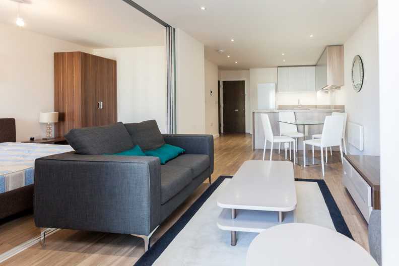 1 bedroom apartments/flats to sale in Beaufort Square, Colindale, London-image 8