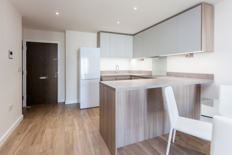 1 bedroom apartments/flats to sale in Beaufort Square, Colindale, London-image 9
