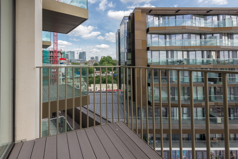 2 bedrooms apartments/flats to sale in Vaughan Way, Wapping, London-image 1