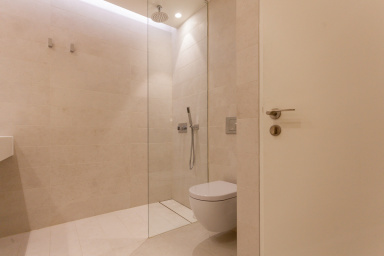 Rathbone Place, Fitzrovia W1T image 10