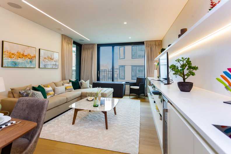 1 bedroom apartments/flats for sale in Rathbone Place, Fitzrovia - W1T view 2