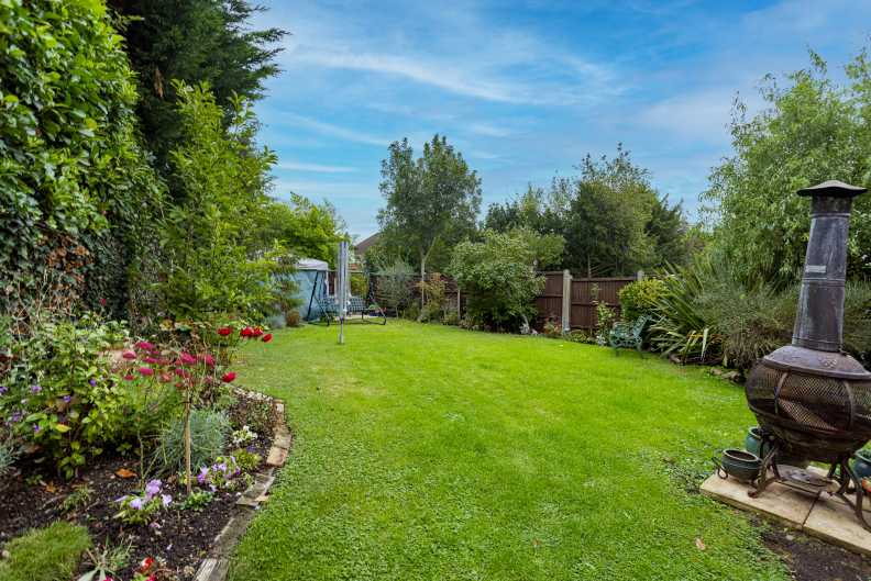 4 bedrooms houses to sale in Hale Lane, Mill Hill-image 25