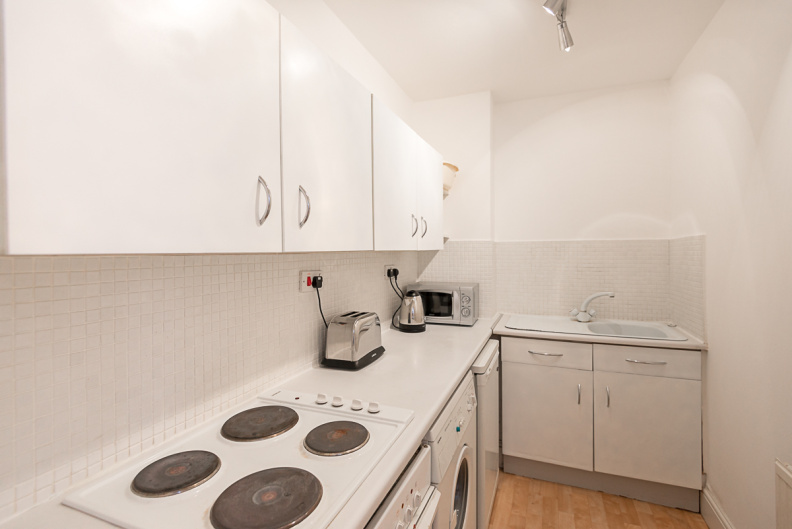 1 bedroom apartments/flats to sale in Oxford Gardens, Ladbroke Grove-image 3