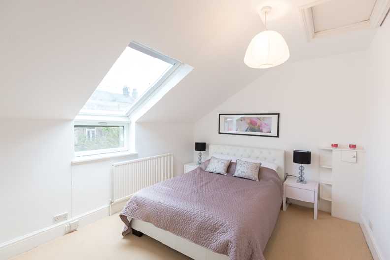 1 bedroom apartments/flats to sale in Oxford Gardens, Ladbroke Grove-image 4