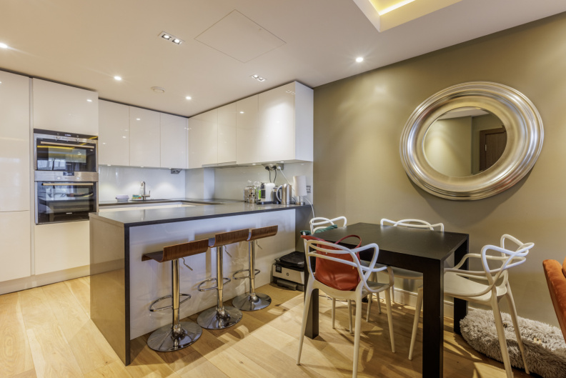 1 bedroom apartments/flats to sale in Parr's Way, Hammersmith-image 4