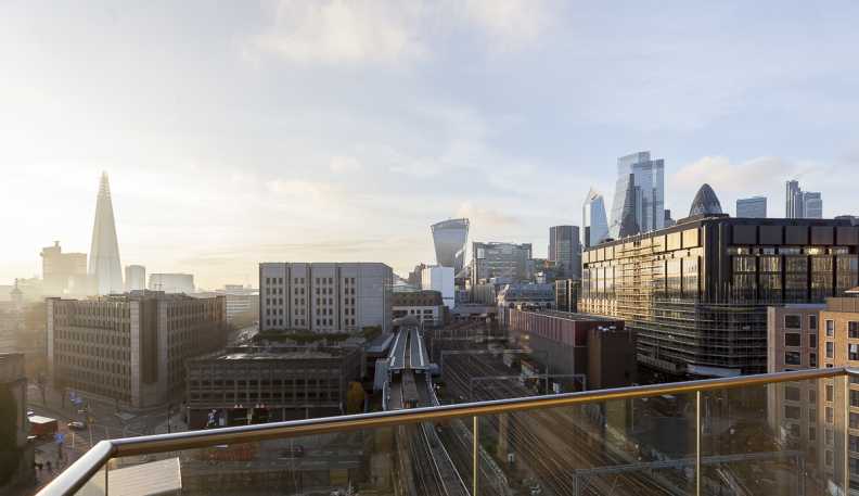 1 bedroom apartments/flats to sale in Royal Mint Street, Tower Hill, London-image 1