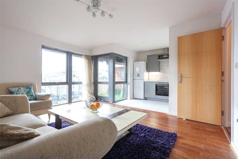1 bedroom apartments/flats to sale in Martlesham Walk, Colindale-image 3