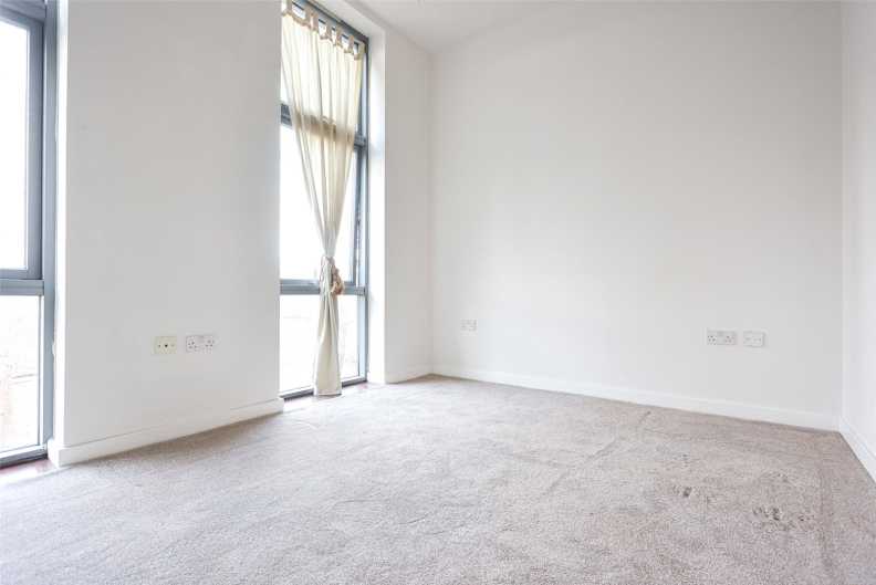 1 bedroom apartments/flats to sale in Martlesham Walk, Colindale-image 13