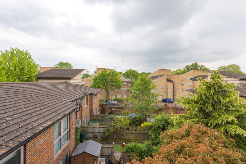 1 bedroom apartments/flats to sale in Martlesham Walk, Colindale-image 6