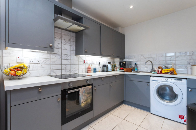 1 bedroom apartments/flats to sale in Martlesham Walk, Colindale-image 3