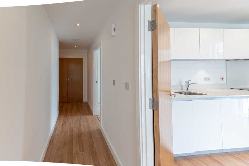 2 bedrooms apartments/flats to sale in Goodchild Road, Woodbury Down, London-image 7