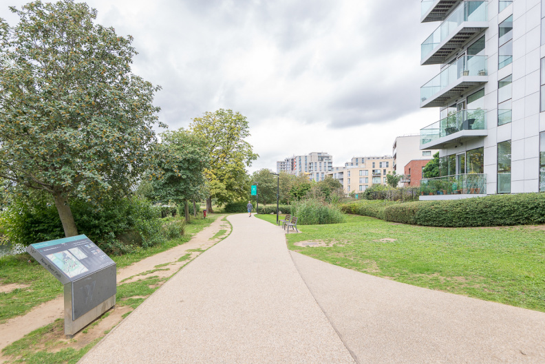 2 bedrooms apartments/flats to sale in Goodchild Road, Woodbury Down, London-image 10