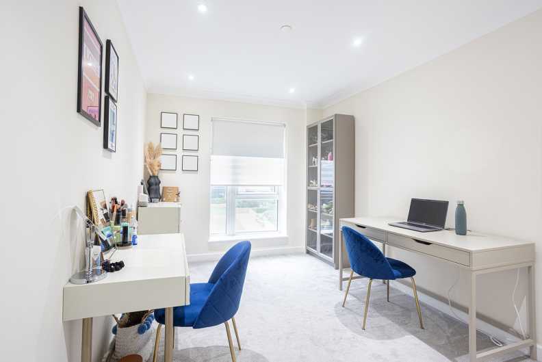 2 bedrooms apartments/flats to sale in Argent House, 3 Beaufort Square, Colindale-image 9