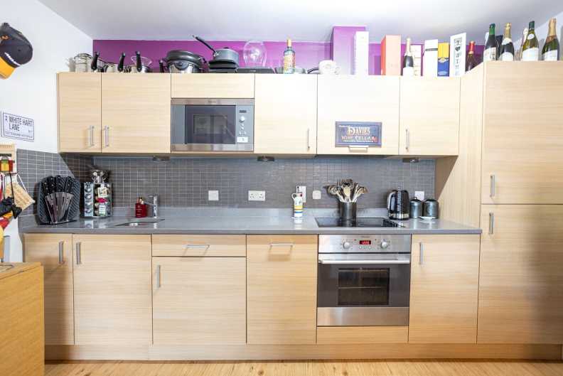 2 bedrooms apartments/flats to sale in Heritage Avenue, Beaufort Park, Colindale-image 4