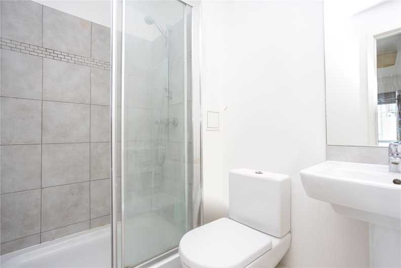2 bedrooms apartments/flats to sale in Bantam House, 6 Heritage Avenue, Beaufort Park-image 12