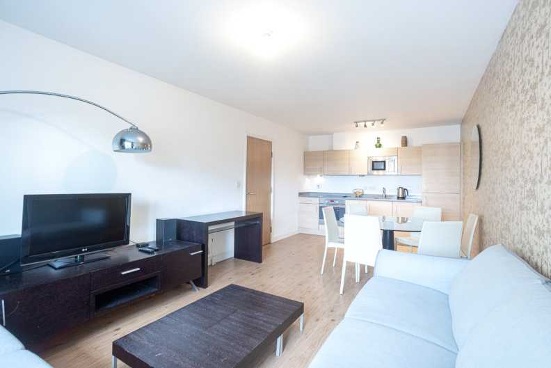 2 bedrooms apartments/flats for sale in Heritage Avenue, Beaufort Park, Colindale - NW9 view 2
